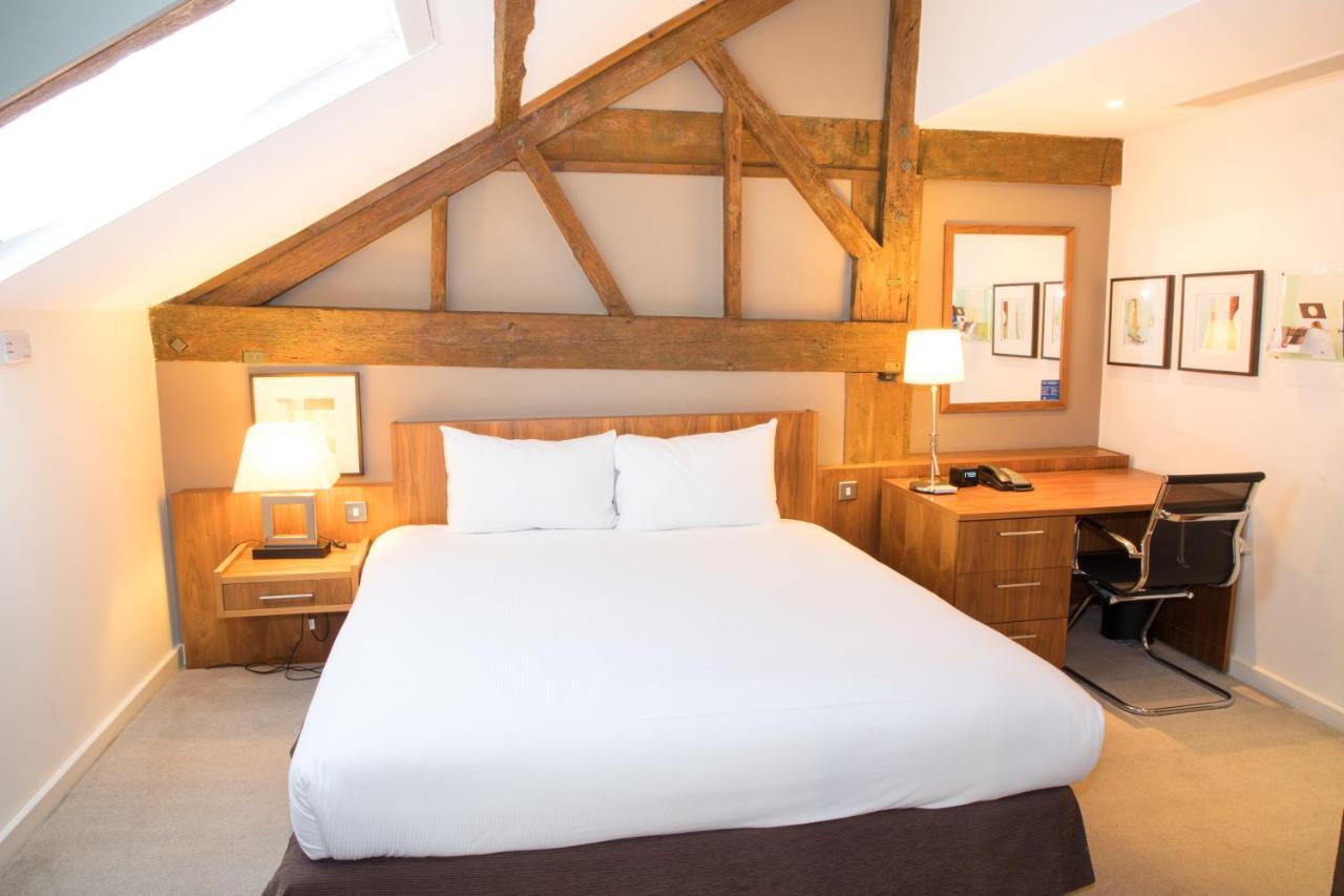 Western Moat House Hotel 4*